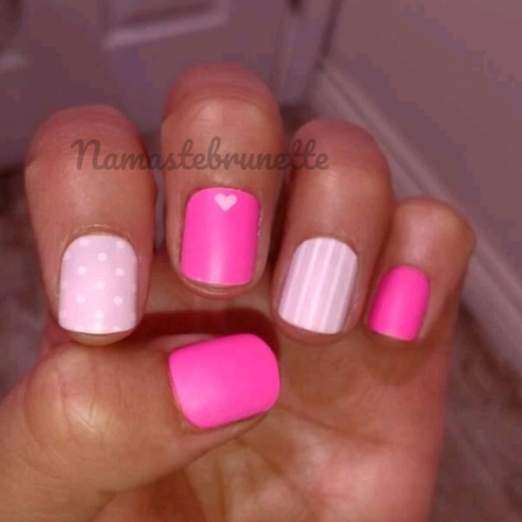 2/$16 Pink Hearts Press On Nails - Picture 10 of 17